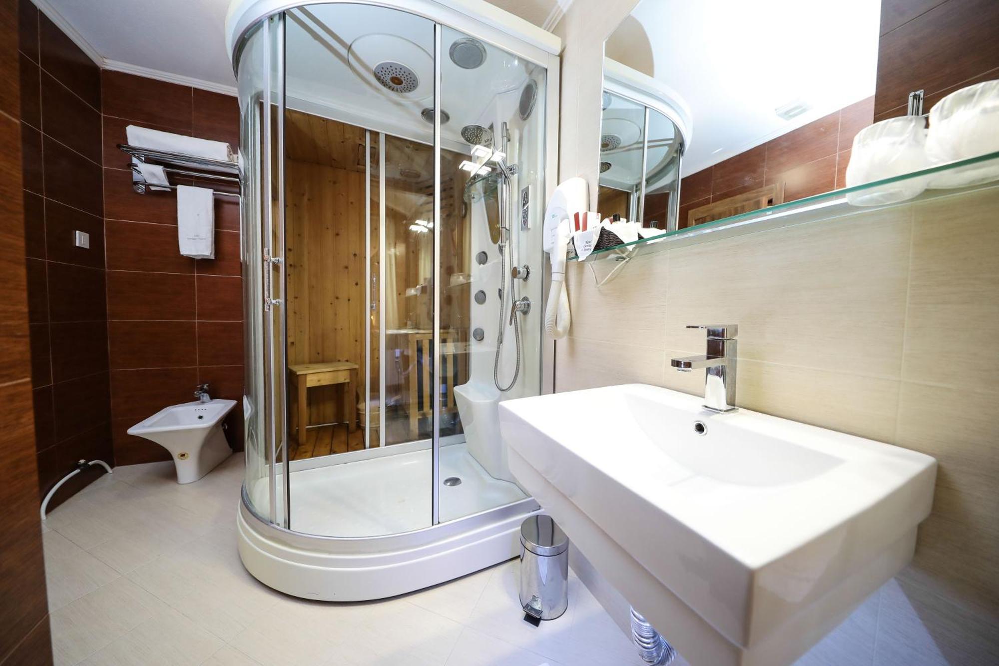 Hotel Çarshia e Jupave Gjakova Extérieur photo