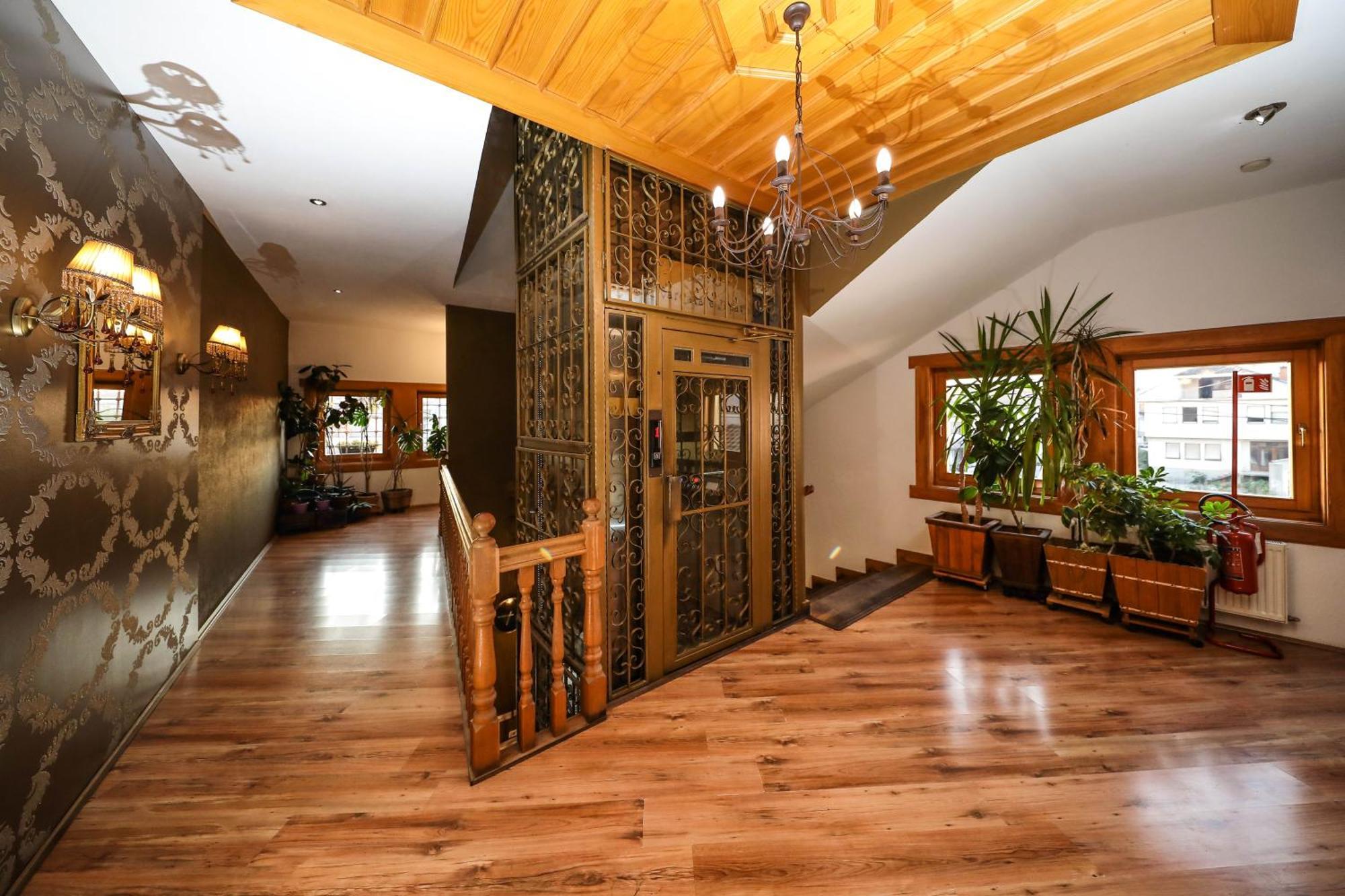 Hotel Çarshia e Jupave Gjakova Extérieur photo