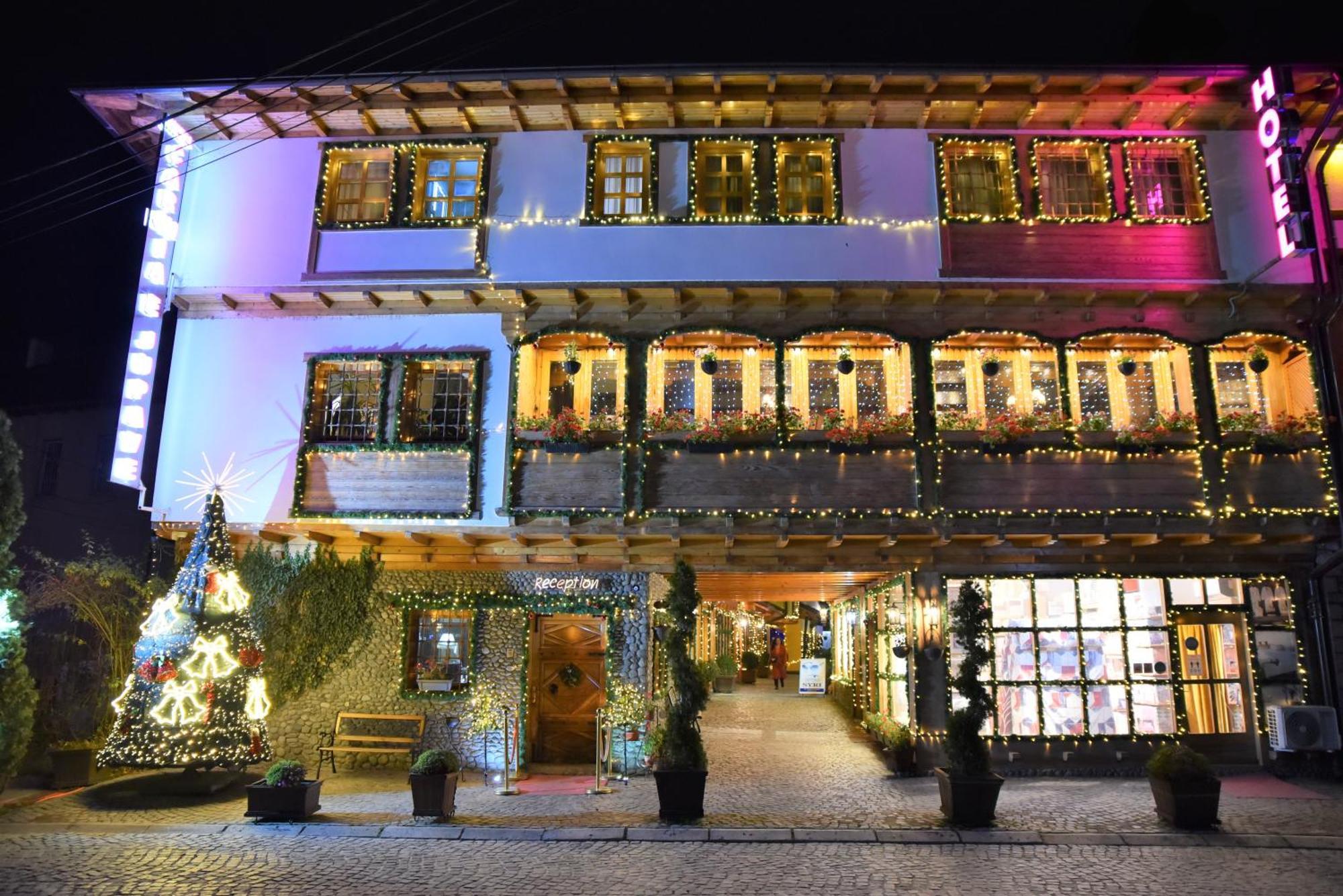 Hotel Çarshia e Jupave Gjakova Extérieur photo