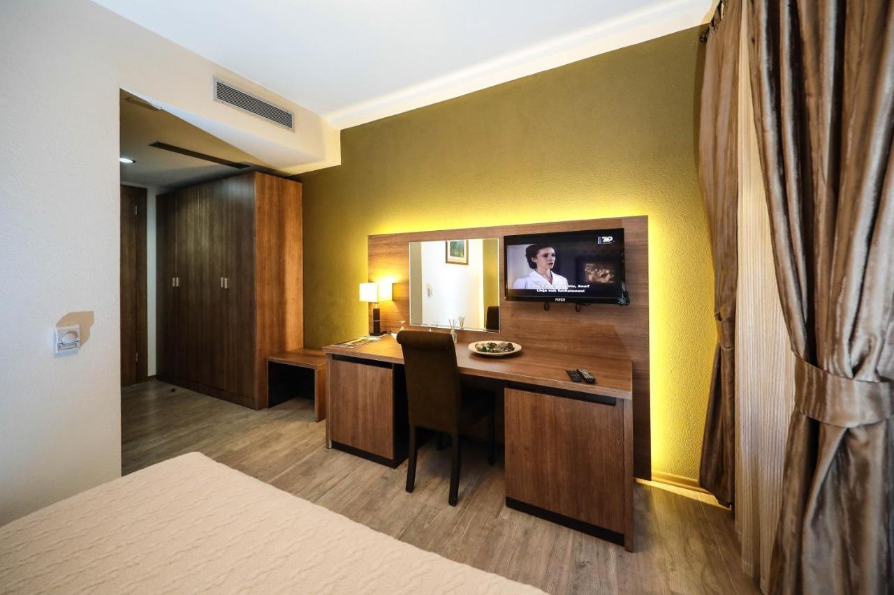 Hotel Çarshia e Jupave Gjakova Extérieur photo