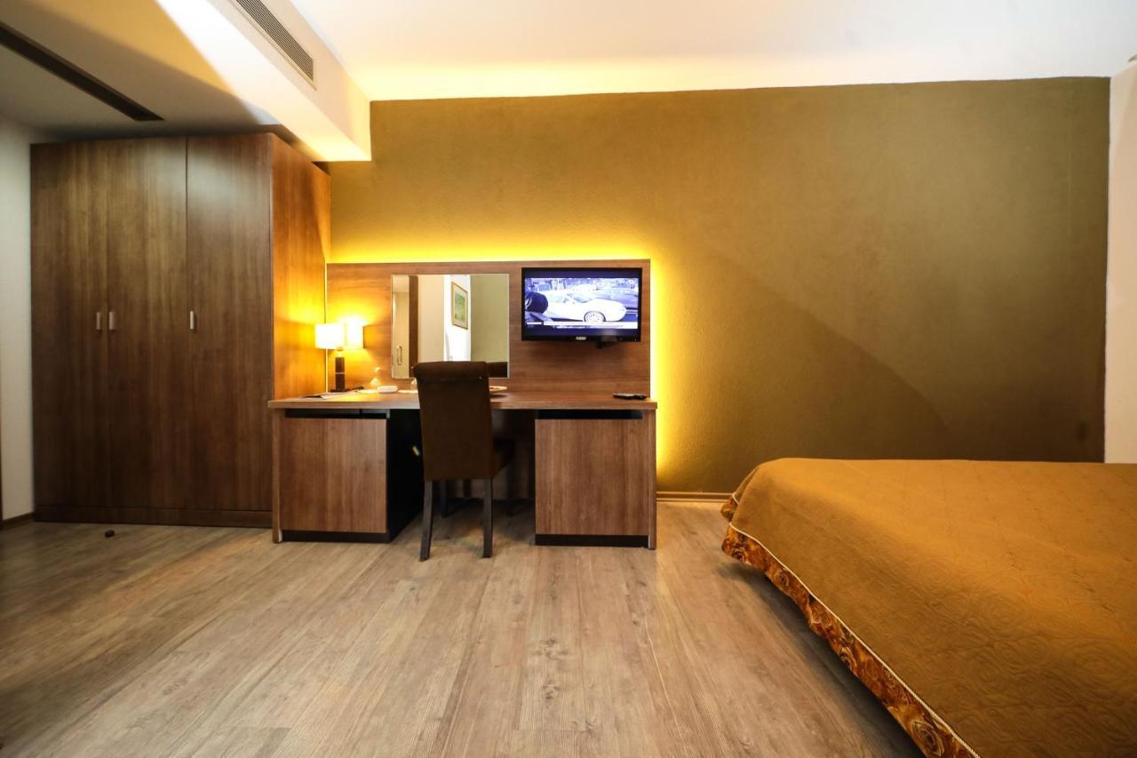 Hotel Çarshia e Jupave Gjakova Extérieur photo